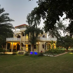  Villa Sunahari Bagh - Pool Farm Retreat @ India