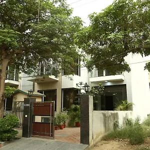  Apartment Imperial Fortis India